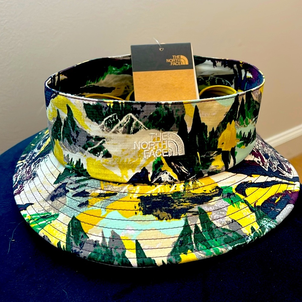 BNWT North Face Class V Top Knot Hat Ponytail Visor